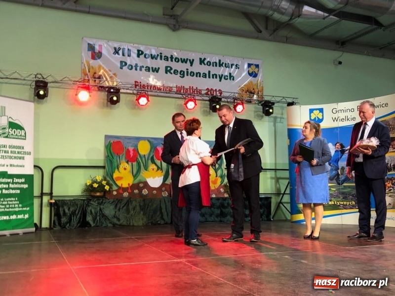 Zdjęcie w galerii na portalu naszraciborz.pl: Wielkanocne stoły w Pietrowicach Wielkich [FOTO i WIDEO] wiadomości z regionu