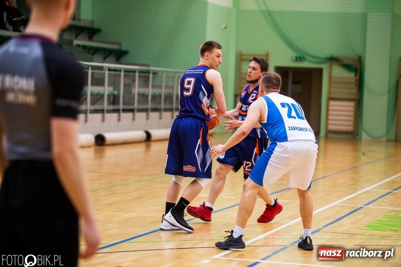 Zdjęcie w galerii na portalu naszraciborz.pl: Dreszczowiec w Arenie Rafako. Raciborska Ofensywa wygrała jednym punktem! [FOTO i WIDEO] wiadomości z regionu