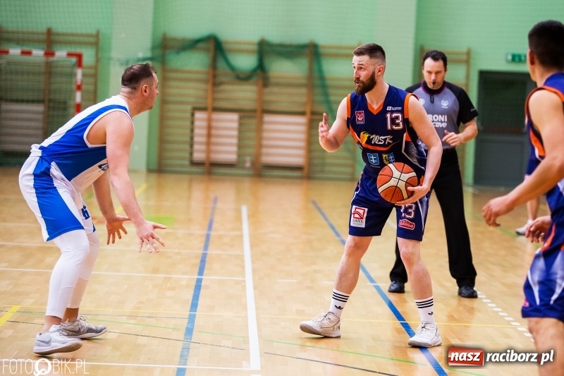 Zdjęcie w galerii na portalu naszraciborz.pl: Dreszczowiec w Arenie Rafako. Raciborska Ofensywa wygrała jednym punktem! [FOTO i WIDEO] wiadomości z regionu
