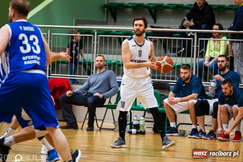 Zdjęcie w galerii na portalu naszraciborz.pl: Dreszczowiec w Arenie Rafako. Raciborska Ofensywa wygrała jednym punktem! [FOTO i WIDEO] wiadomości z regionu