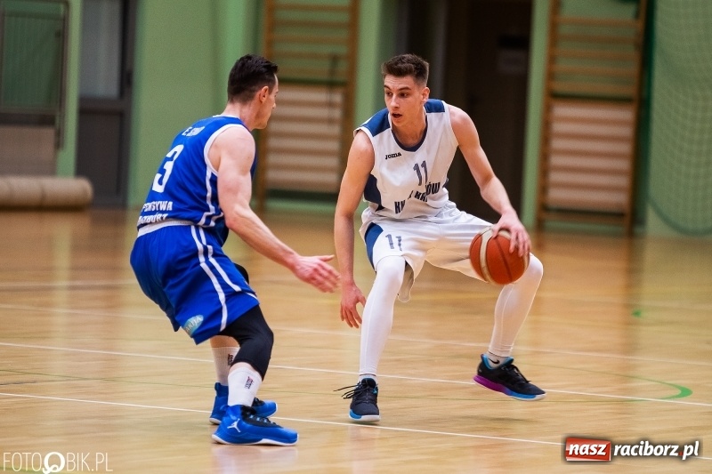 Zdjęcie w galerii na portalu naszraciborz.pl: Dreszczowiec w Arenie Rafako. Raciborska Ofensywa wygrała jednym punktem! [FOTO i WIDEO] wiadomości z regionu