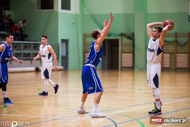 Zdjęcie w galerii na portalu naszraciborz.pl: Dreszczowiec w Arenie Rafako. Raciborska Ofensywa wygrała jednym punktem! [FOTO i WIDEO] wiadomości z regionu