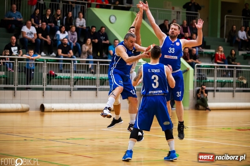 Zdjęcie w galerii na portalu naszraciborz.pl: Dreszczowiec w Arenie Rafako. Raciborska Ofensywa wygrała jednym punktem! [FOTO i WIDEO] wiadomości z regionu