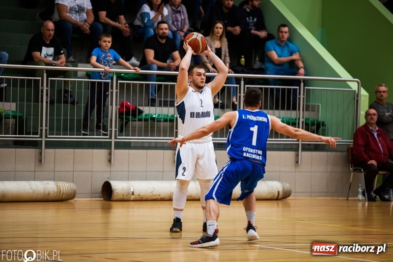 Zdjęcie w galerii na portalu naszraciborz.pl: Dreszczowiec w Arenie Rafako. Raciborska Ofensywa wygrała jednym punktem! [FOTO i WIDEO] wiadomości z regionu