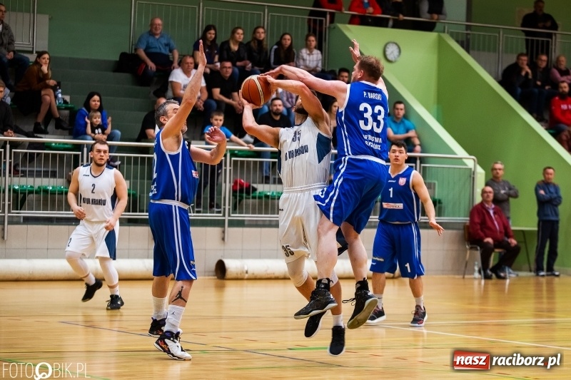 Zdjęcie w galerii na portalu naszraciborz.pl: Dreszczowiec w Arenie Rafako. Raciborska Ofensywa wygrała jednym punktem! [FOTO i WIDEO] wiadomości z regionu