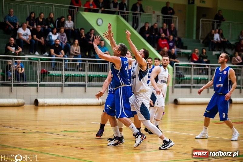Zdjęcie w galerii na portalu naszraciborz.pl: Dreszczowiec w Arenie Rafako. Raciborska Ofensywa wygrała jednym punktem! [FOTO i WIDEO] wiadomości z regionu