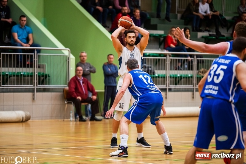Zdjęcie w galerii na portalu naszraciborz.pl: Dreszczowiec w Arenie Rafako. Raciborska Ofensywa wygrała jednym punktem! [FOTO i WIDEO] wiadomości z regionu