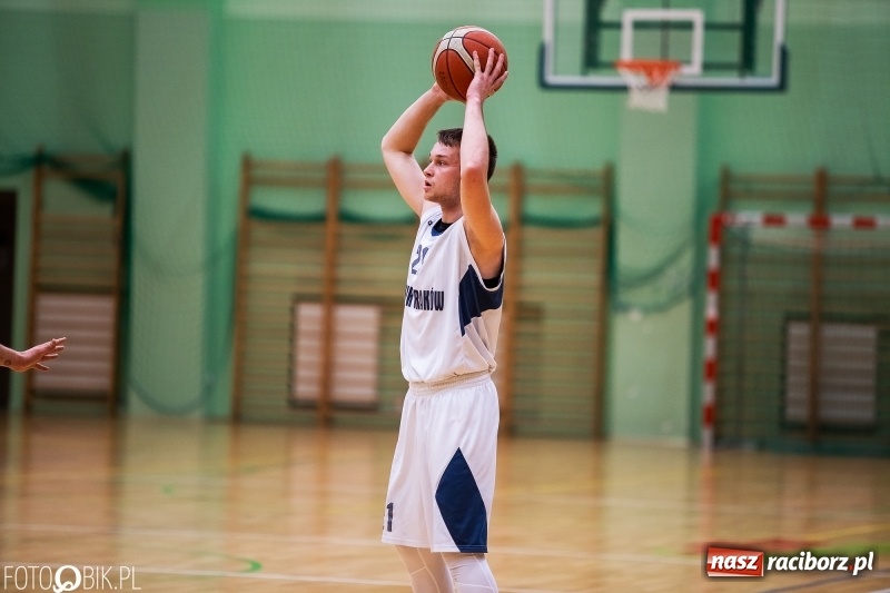 Zdjęcie w galerii na portalu naszraciborz.pl: Dreszczowiec w Arenie Rafako. Raciborska Ofensywa wygrała jednym punktem! [FOTO i WIDEO] wiadomości z regionu