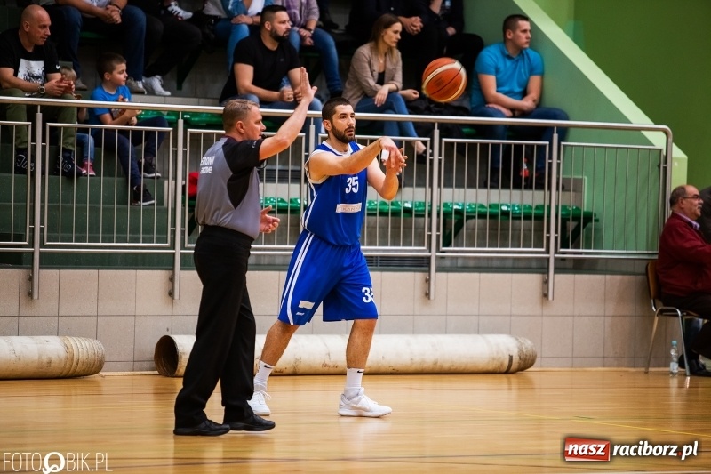 Zdjęcie w galerii na portalu naszraciborz.pl: Dreszczowiec w Arenie Rafako. Raciborska Ofensywa wygrała jednym punktem! [FOTO i WIDEO] wiadomości z regionu