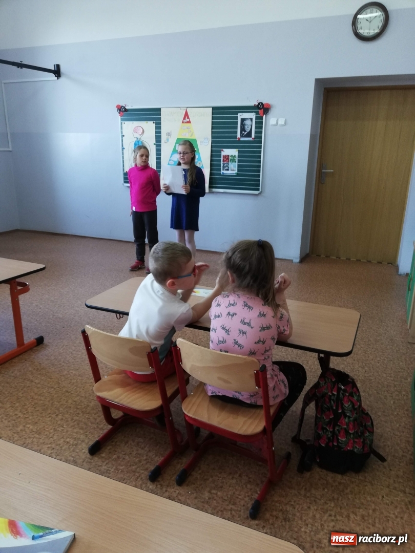 Zdjęcie w galerii na portalu naszraciborz.pl: Przedszkolaki na medal w SP 4 wiadomości z regionu