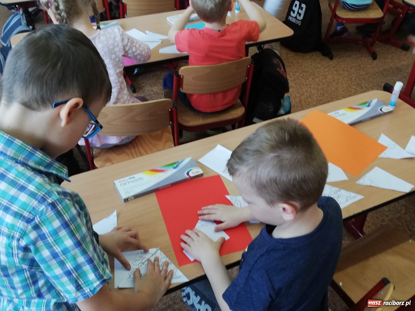 Zdjęcie w galerii na portalu naszraciborz.pl: Przedszkolaki na medal w SP 4 wiadomości z regionu