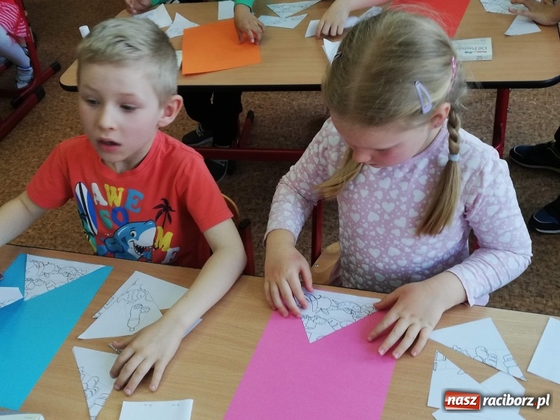 Zdjęcie w galerii na portalu naszraciborz.pl: Przedszkolaki na medal w SP 4 wiadomości z regionu