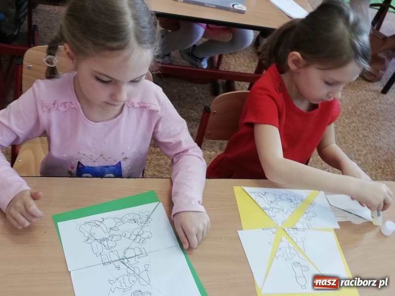 Zdjęcie w galerii na portalu naszraciborz.pl: Przedszkolaki na medal w SP 4 wiadomości z regionu