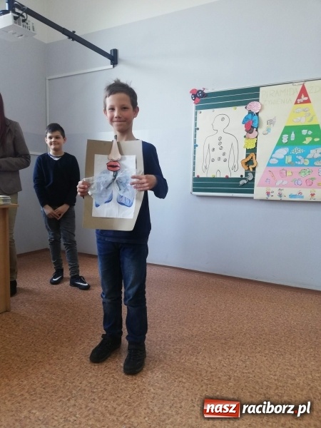 Zdjęcie w galerii na portalu naszraciborz.pl: Przedszkolaki na medal w SP 4 wiadomości z regionu