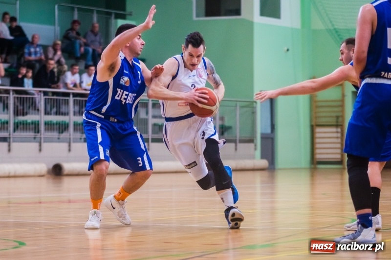 Zdjęcie w galerii na portalu naszraciborz.pl: Orzeł Ziębice pokonany. Ofensywa z awansem do turnieju finałowego! wiadomości z regionu