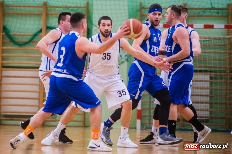 Zdjęcie w galerii na portalu naszraciborz.pl: Orzeł Ziębice pokonany. Ofensywa z awansem do turnieju finałowego! wiadomości z regionu