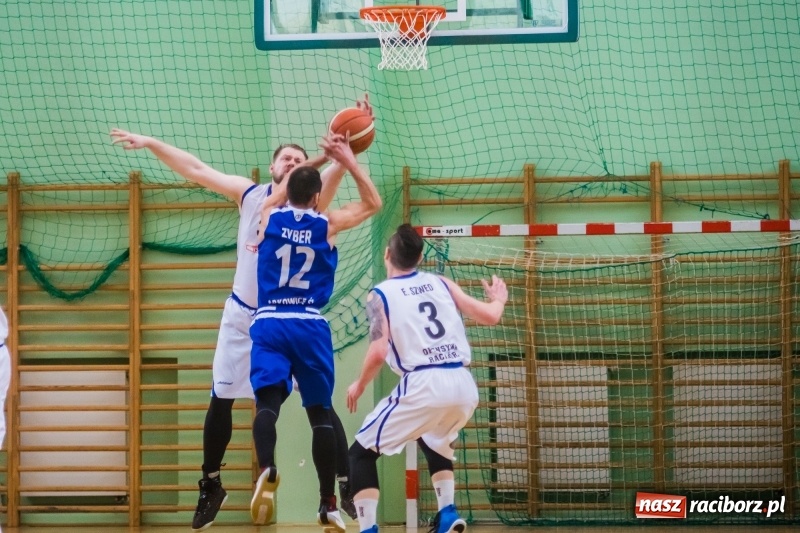 Zdjęcie w galerii na portalu naszraciborz.pl: Orzeł Ziębice pokonany. Ofensywa z awansem do turnieju finałowego! wiadomości z regionu