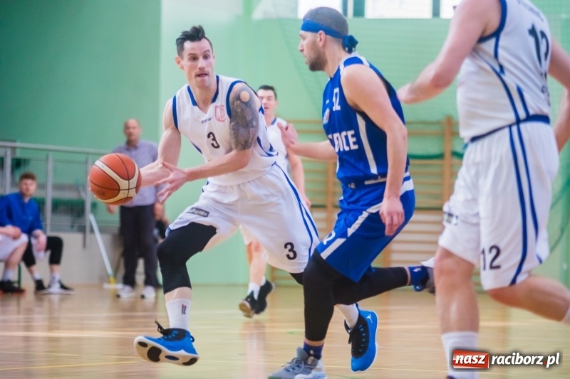 Zdjęcie w galerii na portalu naszraciborz.pl: Orzeł Ziębice pokonany. Ofensywa z awansem do turnieju finałowego! wiadomości z regionu