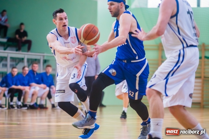 Zdjęcie w galerii na portalu naszraciborz.pl: Orzeł Ziębice pokonany. Ofensywa z awansem do turnieju finałowego! wiadomości z regionu