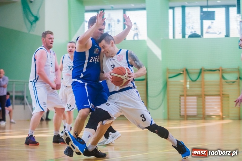 Zdjęcie w galerii na portalu naszraciborz.pl: Orzeł Ziębice pokonany. Ofensywa z awansem do turnieju finałowego! wiadomości z regionu