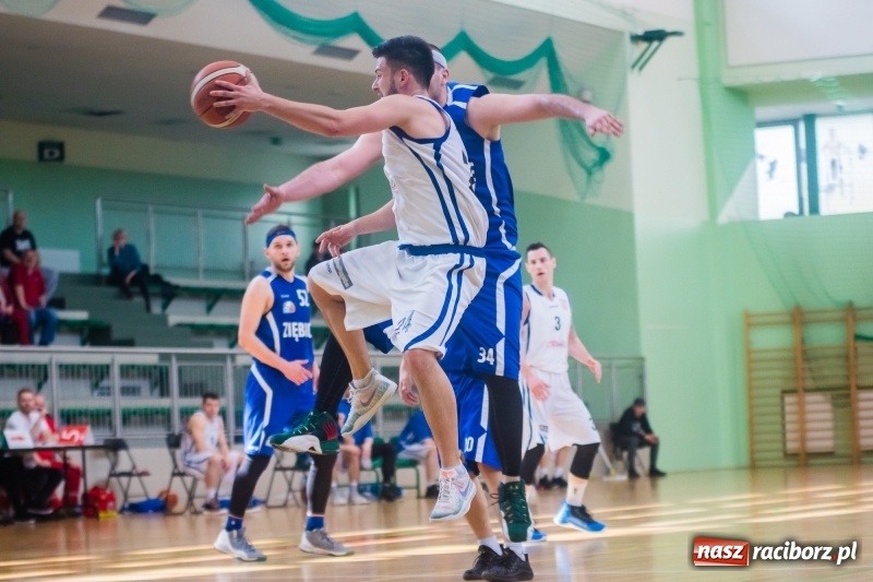 Zdjęcie w galerii na portalu naszraciborz.pl: Orzeł Ziębice pokonany. Ofensywa z awansem do turnieju finałowego! wiadomości z regionu