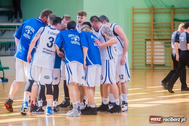 Zdjęcie w galerii na portalu naszraciborz.pl: Orzeł Ziębice pokonany. Ofensywa z awansem do turnieju finałowego! wiadomości z regionu