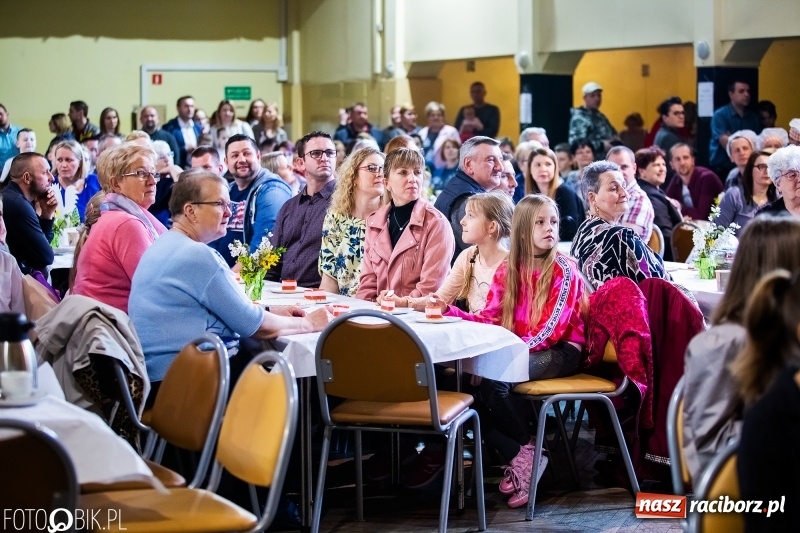 Zdjęcie w galerii na portalu naszraciborz.pl: Kiermasz Wielkanocny w Krzanowicach wiadomości z regionu