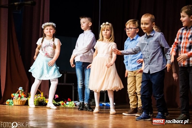 Zdjęcie w galerii na portalu naszraciborz.pl: Kiermasz Wielkanocny w Krzanowicach wiadomości z regionu