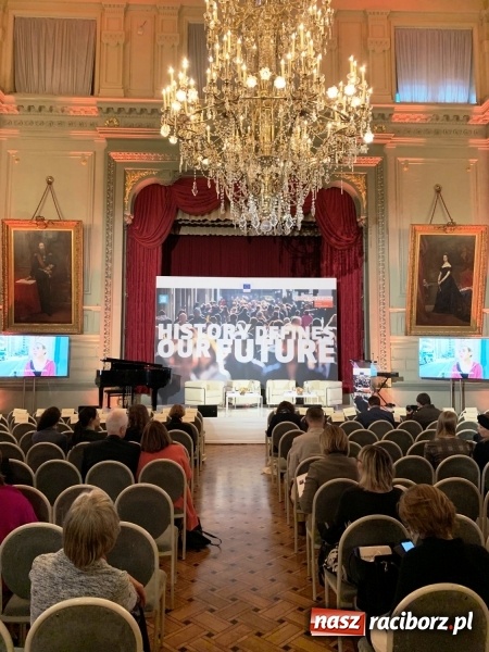 Zdjęcie w galerii na portalu naszraciborz.pl: Europa dla obywateli. Raciborzanie z zaproszeniem do Brukseli  wiadomości z regionu