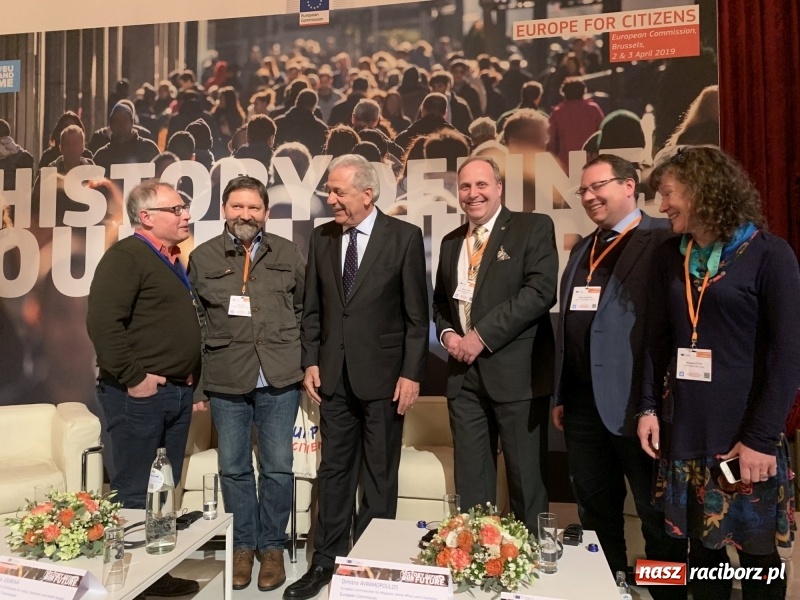 Zdjęcie w galerii na portalu naszraciborz.pl: Europa dla obywateli. Raciborzanie z zaproszeniem do Brukseli  wiadomości z regionu