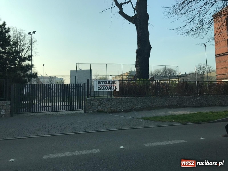 Zdjęcie w galerii na portalu naszraciborz.pl: Komunikat Urzędu Miasta po pierwszym dniu strajku  wiadomości z regionu