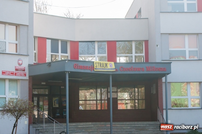 Zdjęcie w galerii na portalu naszraciborz.pl: Komunikat Urzędu Miasta po pierwszym dniu strajku  wiadomości z regionu