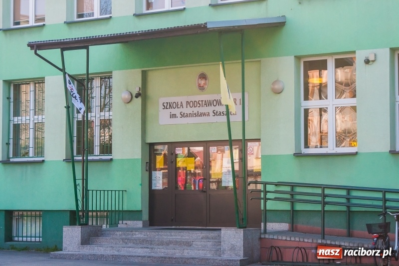 Zdjęcie w galerii na portalu naszraciborz.pl: Komunikat Urzędu Miasta po pierwszym dniu strajku  wiadomości z regionu