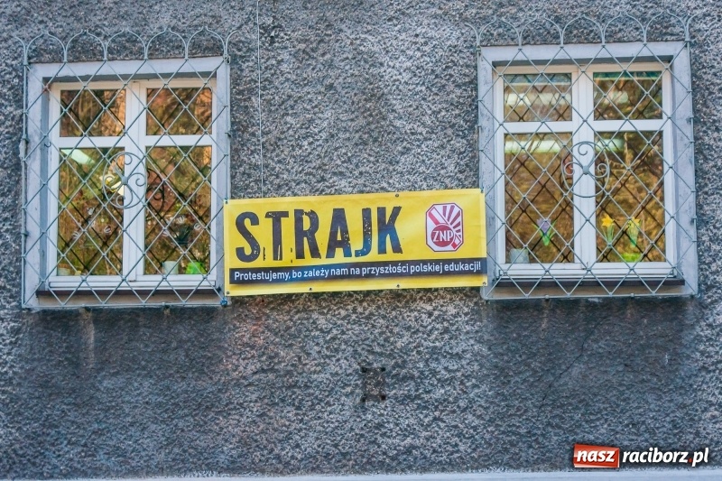 Zdjęcie w galerii na portalu naszraciborz.pl: Komunikat Urzędu Miasta po pierwszym dniu strajku  wiadomości z regionu