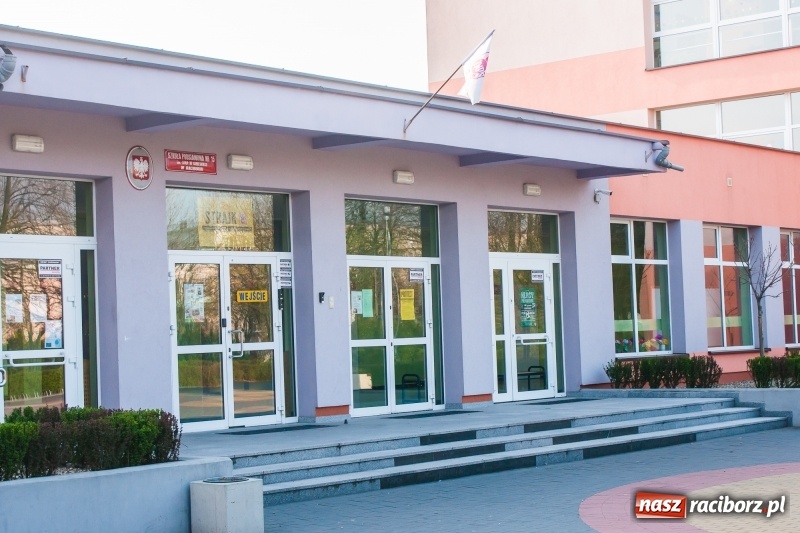 Zdjęcie w galerii na portalu naszraciborz.pl: Komunikat Urzędu Miasta po pierwszym dniu strajku  wiadomości z regionu