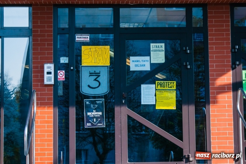 Zdjęcie w galerii na portalu naszraciborz.pl: Komunikat Urzędu Miasta po pierwszym dniu strajku  wiadomości z regionu
