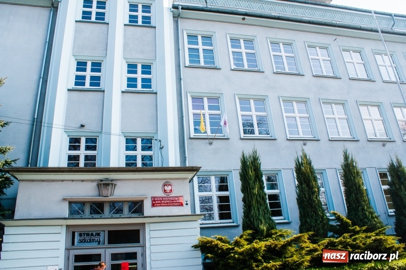 Zdjęcie w galerii na portalu naszraciborz.pl: Komunikat Urzędu Miasta po pierwszym dniu strajku  wiadomości z regionu