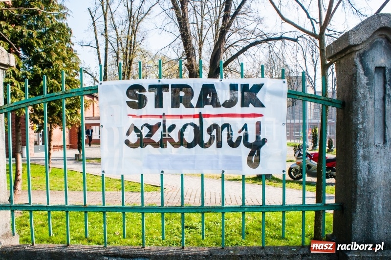 Zdjęcie w galerii na portalu naszraciborz.pl: Komunikat Urzędu Miasta po pierwszym dniu strajku  wiadomości z regionu