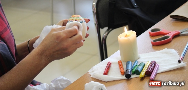 Zdjęcie w galerii na portalu naszraciborz.pl: Warsztaty kroszonkarskie w Gminnym Centrum Kultury w Nędzy wiadomości z regionu