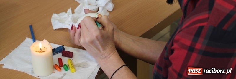 Zdjęcie w galerii na portalu naszraciborz.pl: Warsztaty kroszonkarskie w Gminnym Centrum Kultury w Nędzy wiadomości z regionu