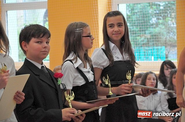 Zdjęcie w galerii na portalu naszraciborz.pl: Wojewódzkie Zakończenie Roku w SP 13 wiadomości z regionu