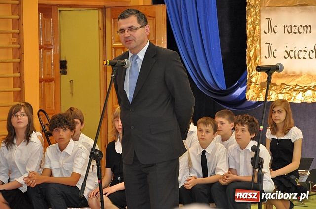 Zdjęcie w galerii na portalu naszraciborz.pl: Wojewódzkie Zakończenie Roku w SP 13 wiadomości z regionu