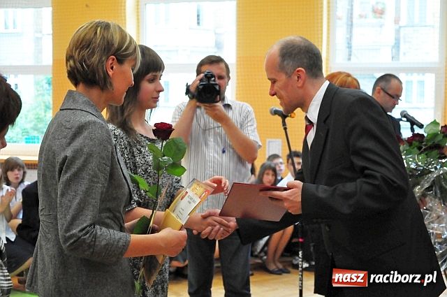 Zdjęcie w galerii na portalu naszraciborz.pl: Wojewódzkie Zakończenie Roku w SP 13 wiadomości z regionu