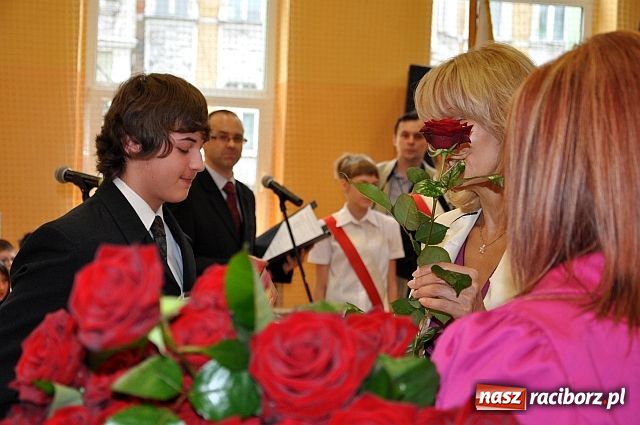 Zdjęcie w galerii na portalu naszraciborz.pl: Wojewódzkie Zakończenie Roku w SP 13 wiadomości z regionu