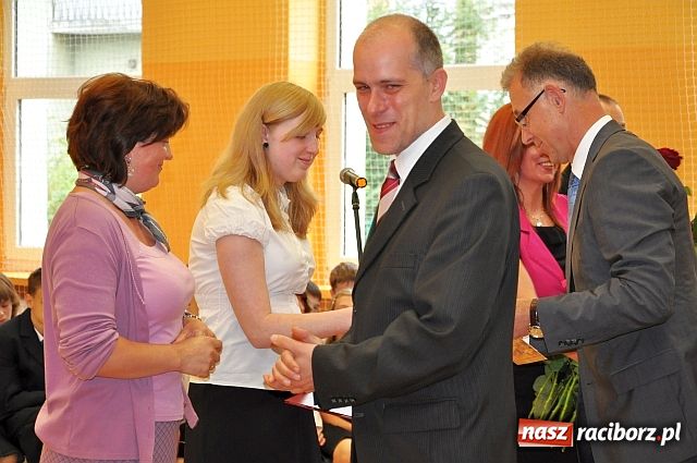Zdjęcie w galerii na portalu naszraciborz.pl: Wojewódzkie Zakończenie Roku w SP 13 wiadomości z regionu