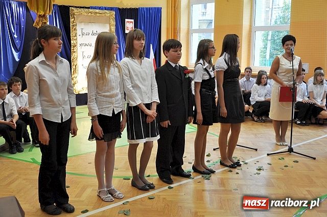 Zdjęcie w galerii na portalu naszraciborz.pl: Wojewódzkie Zakończenie Roku w SP 13 wiadomości z regionu