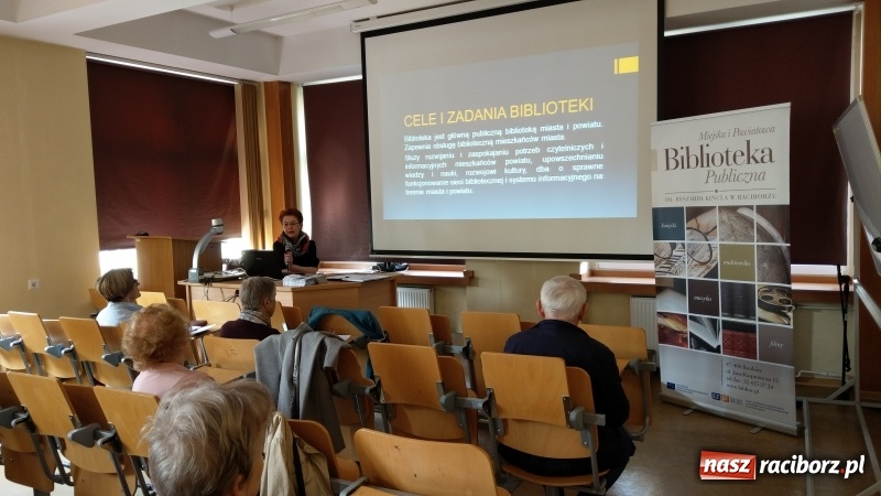 Zdjęcie w galerii na portalu naszraciborz.pl: Biblioteka dla seniora. Spotkanie na Uniwersytecie Trzeciego Wieku wiadomości z regionu