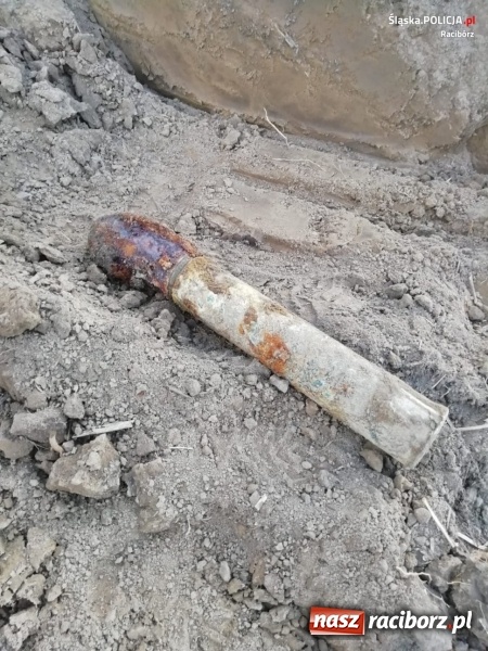 Zdjęcie w galerii na portalu naszraciborz.pl: Podwójne niebezpieczne znalezisko w Pietrowicach Wielkich wiadomości z regionu