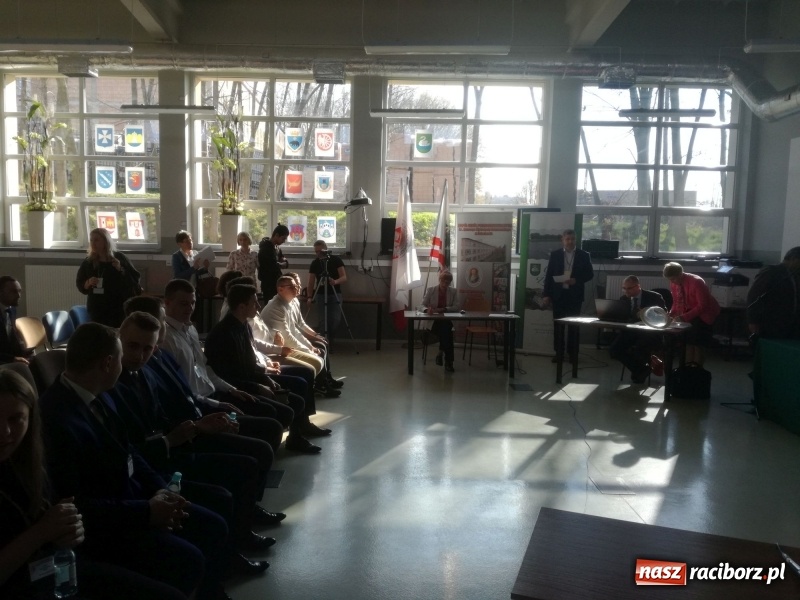 Zdjęcie w galerii na portalu naszraciborz.pl: Geodeta CKZiU nr 1 w krajowej czołówce wiadomości z regionu