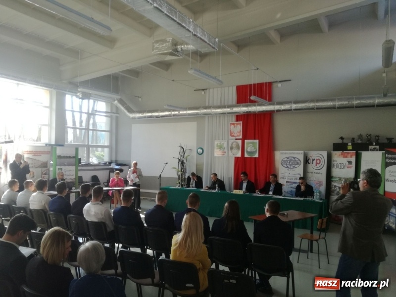 Zdjęcie w galerii na portalu naszraciborz.pl: Geodeta CKZiU nr 1 w krajowej czołówce wiadomości z regionu